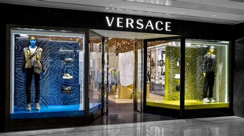 versace sicilia outlet village lavora con noi|versace offerte di lavoro.